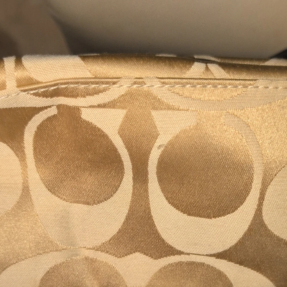 2009 Coach  Kristen Tan Signature C Shoulder Bag 13129 - Picture 15 of 16
